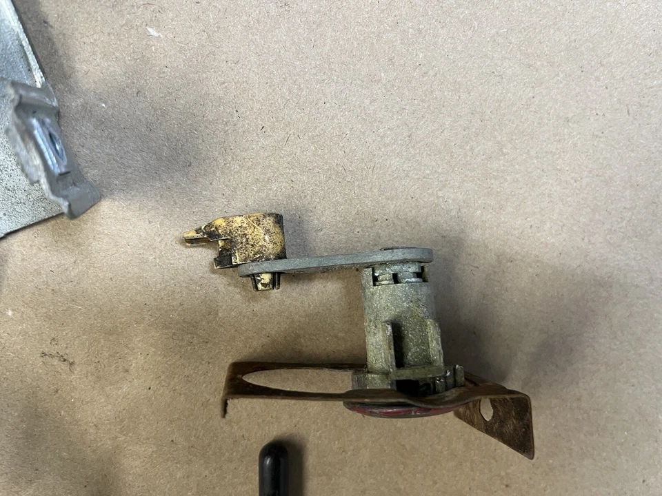 Ford Bronco II 1983-1988 puerta levadiza mecanismo de bloqueo y cerradura sin llave 83-88 Foto 3 de 4