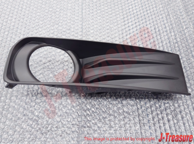 TOYOTA COROLLA RUMION NZE151 ZRE15# Genuine Fog Lamp Cover RH