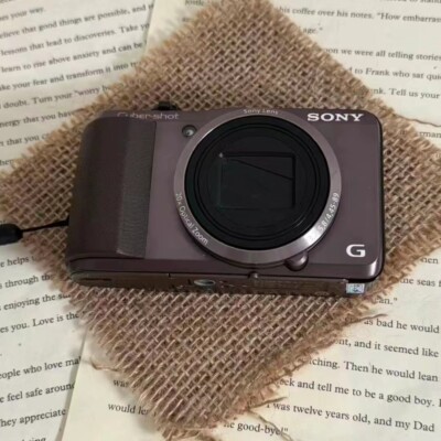 Sony Cyber-shot DSC-HX30/ HX30v 18.2MP 20x Optical Zoom Digital
