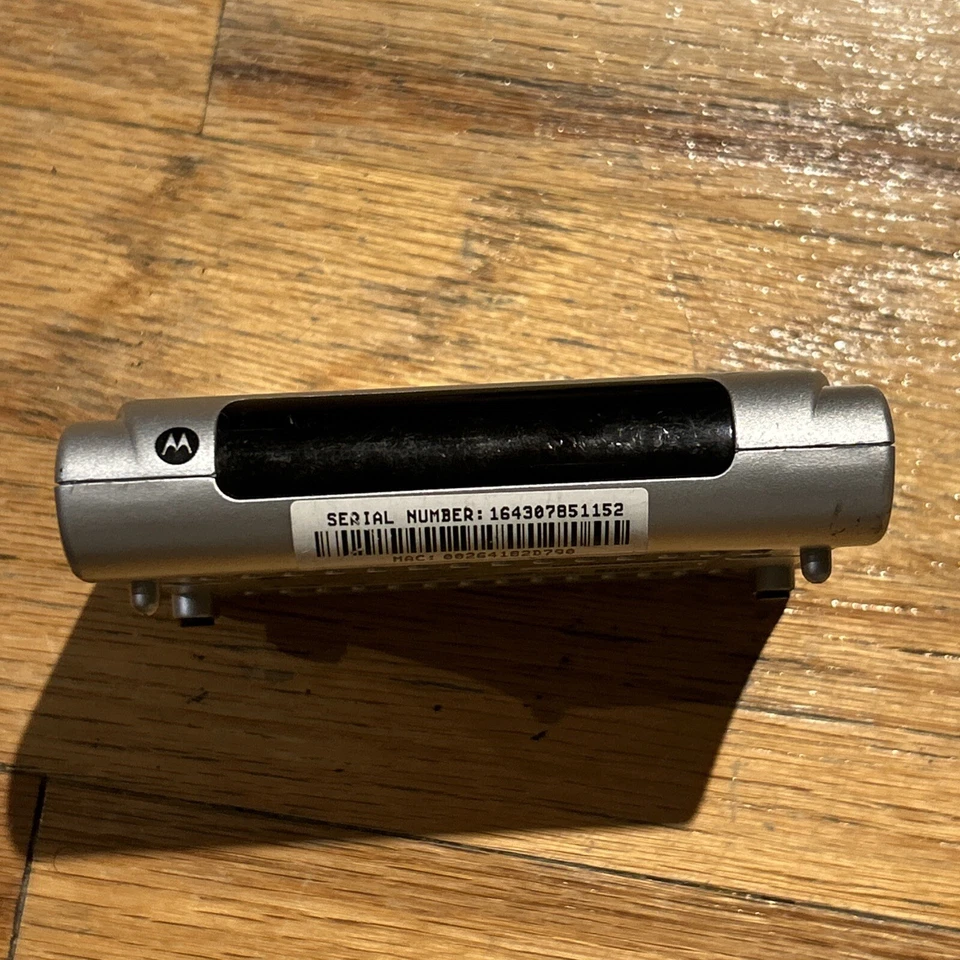Grey Motorola 2210-02-1022 High Speed Internet DSL Modem w/ Adapter MSTATEA 12DV - Image 4 of 4