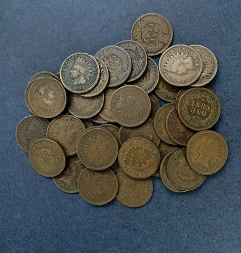 Lot of 10 Indian Head Cents Penny 1c Mixed Dates -- All Good or Better Condition