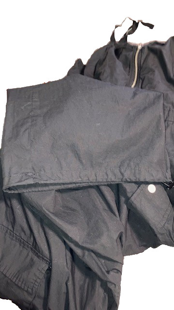 Universal Thread Black Jumper Size Medium Leg Bac… - image 8