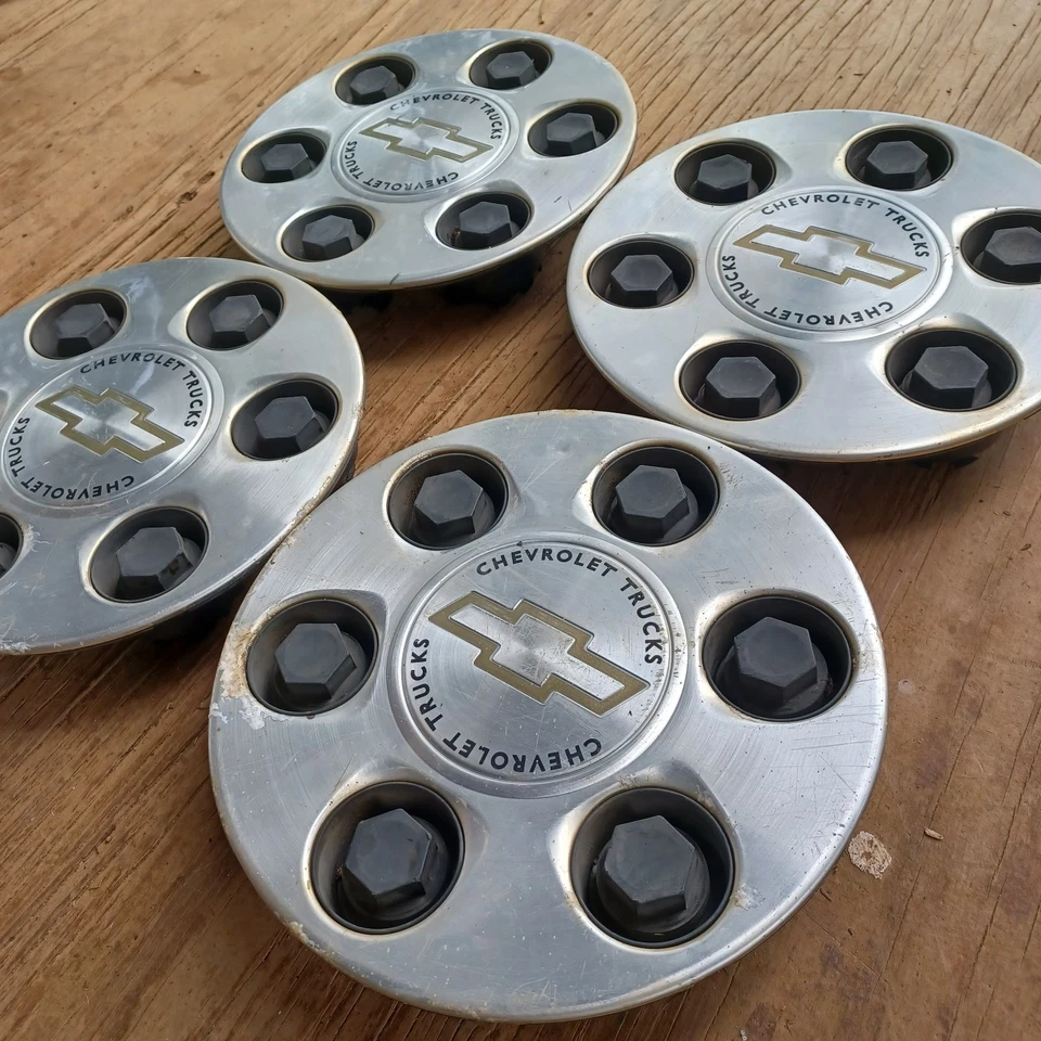 Juego tapa central Chevy Silverado 1500 (4 piezas) 1999-2008 pieza # 15712387 S2 Foto 2 de 3