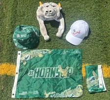 USF University South Florida Bulls Head 2 Hats Beanie & 2 Flags College Football
