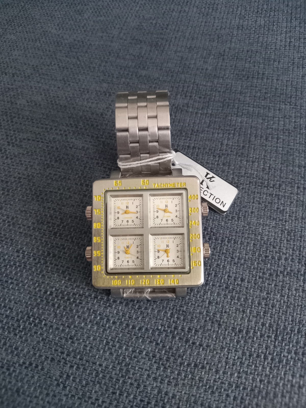 Foto 1 di 12
