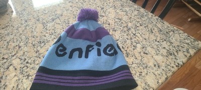 Unisex Penfiels Beanie with tassle NWOT