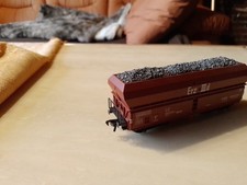 Fleischmann H0 5520 Selbstentladewagen Erz IIId, gebraucht mit Kohleladung