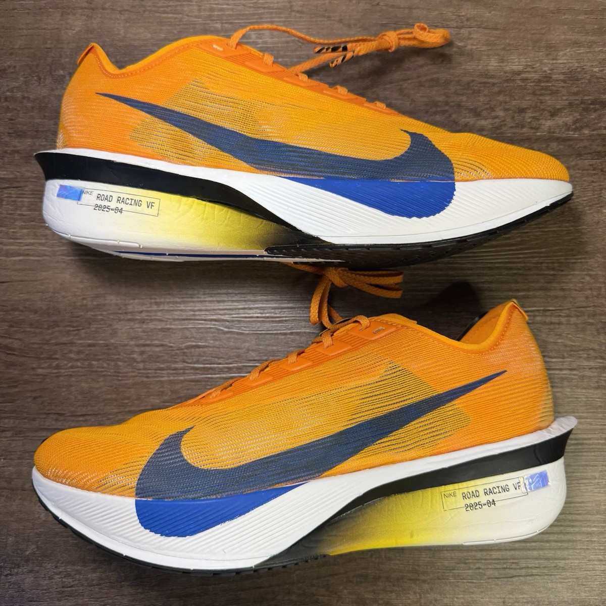 Nike ZoomX Vaporfly Next% 4 'Orange Peel/Team Royal' Men's Size 9