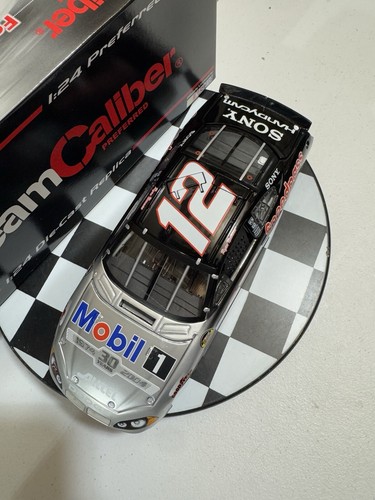 Ryan Newman #12 Mobil 30th Anniversary Team Caliber 1/24 Diecast - Picture 4 of 10