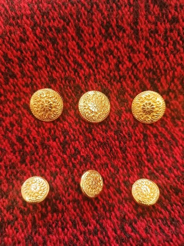 Vintage gold color buttons on hook, Made from light weight metal,Royal Buttons - Picture 4 of 12