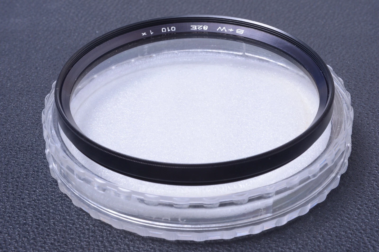 ✅ B & W SCHNEIDER UV 010 82MM FILTER GENUINE LENS OR CAMERA SCREW W/ KEEPER 29-2