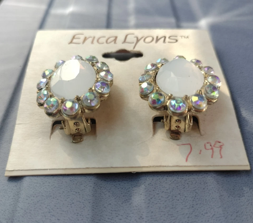 Pendientes de clip EL Erica Lyons diamantes de imitación blancos piedra de ópalo irridiscente carrera 2 Foto 3 de 4