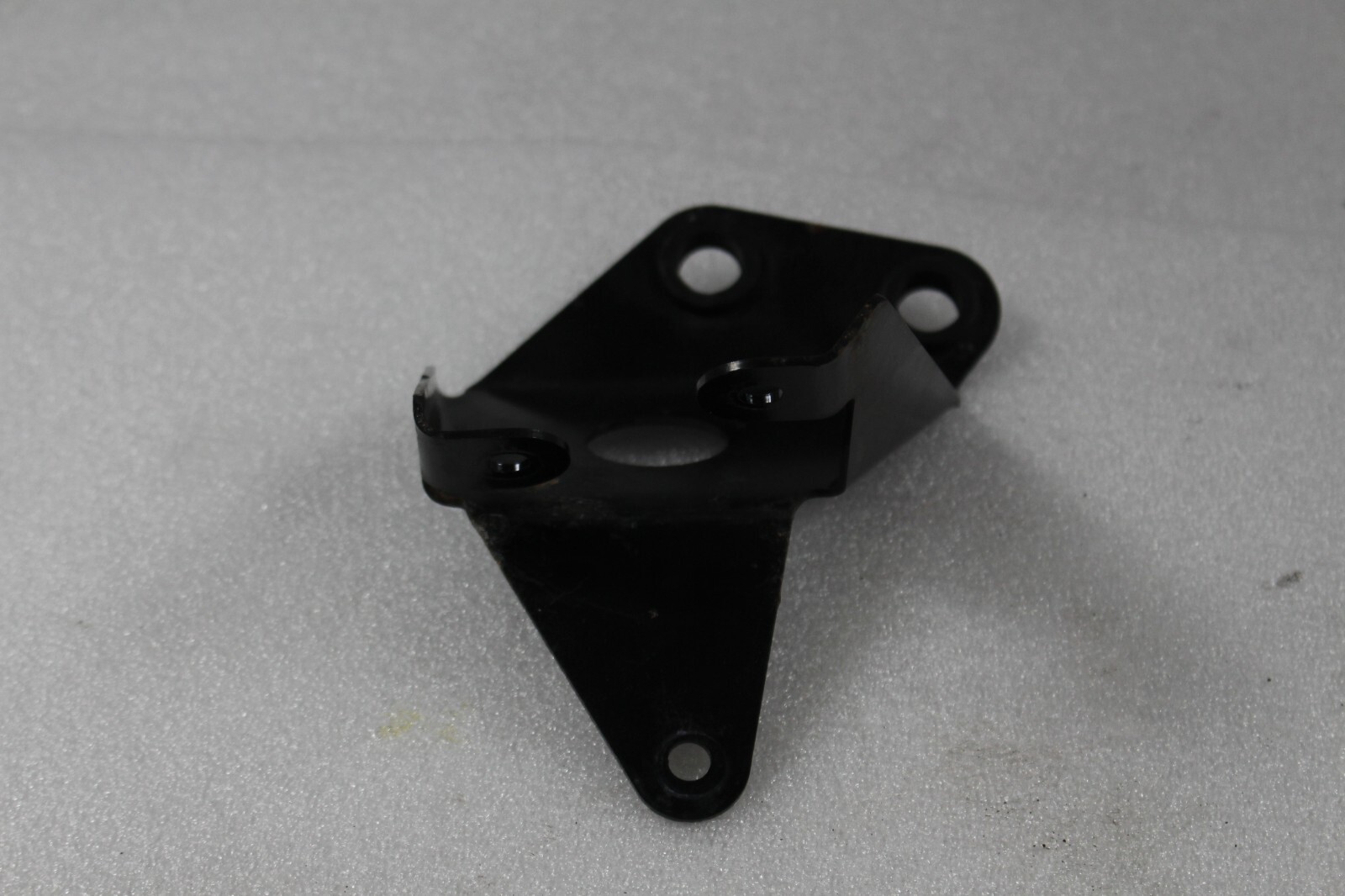 Mclaren MP4-12C, RH, Right, Upper Intake Tube Bracket, Used, P/N 11L0096CP
