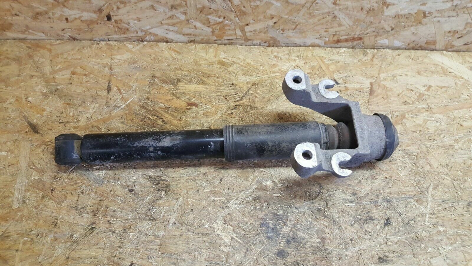 GENUINE VOLVO S90 V90 2016-2019 REAR SUSPENSION SHOCK ABSORBER 