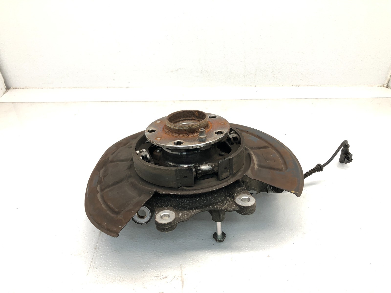 2014-2024 MASERATI GHIBLI S 3.0L RWD LEFT DRIVER REAR SPINDLE KNUCKLE HUB OEM