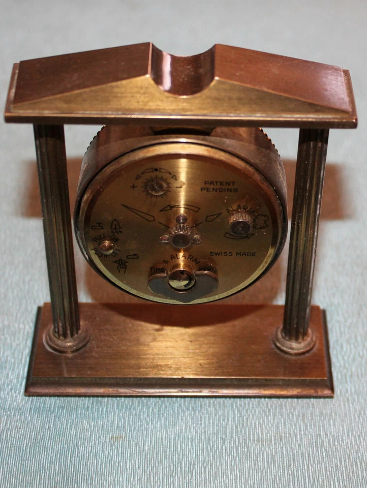 Ancienne Pendulette portique bronze UTI SWIZA 8 swiss made aiguille Breguet - Photo 2/4