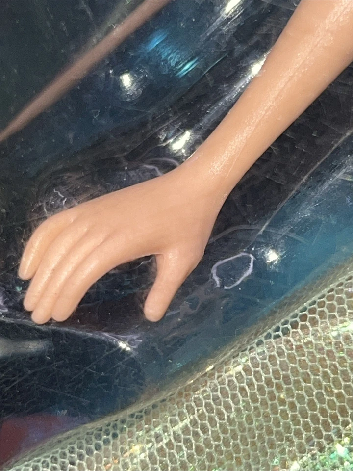 Figura Muñeca ADELLA La Sirenita Ariel y Sus Hermanas Nueva Disney Store Foto 4 de 4