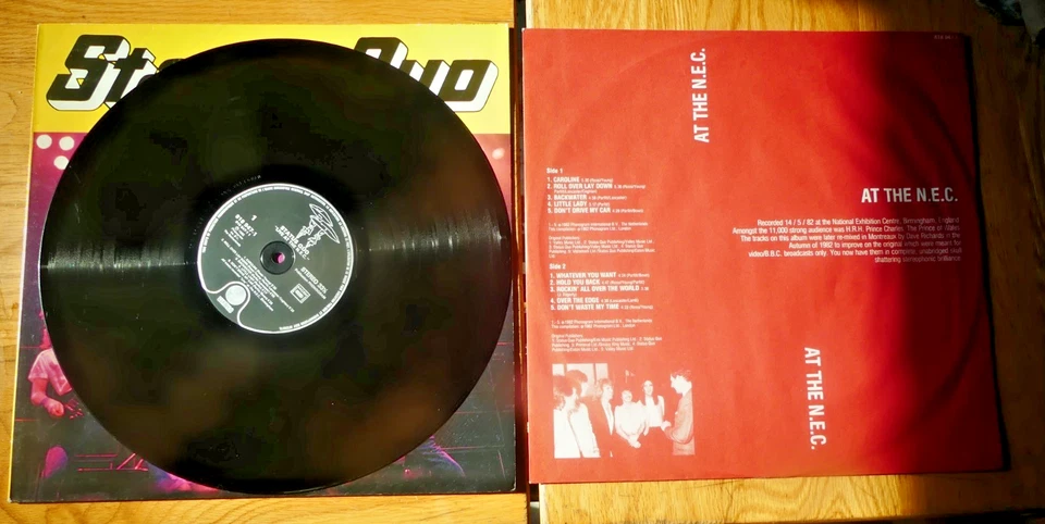 Status Quo Live At The N.E.C Vinyl 1982 Vertigo 818 947-1 Made in France - Photo 3/3