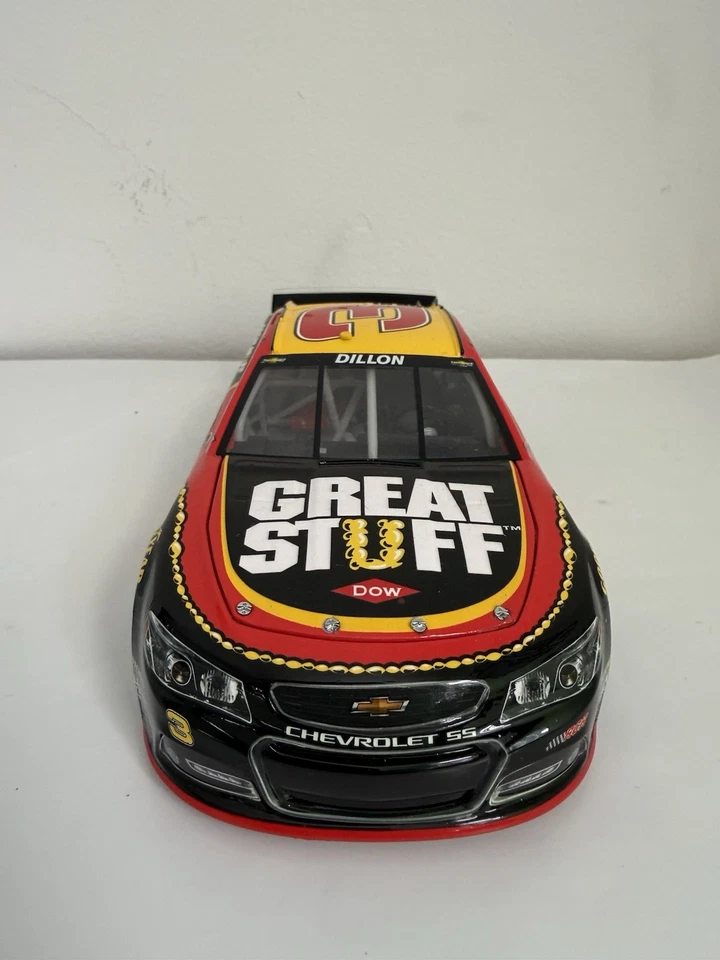 Chevrolet SS 2014 1:24 diecast Austin Dillon #3 Dow Automotive Great Stuff Foto 2 de 4