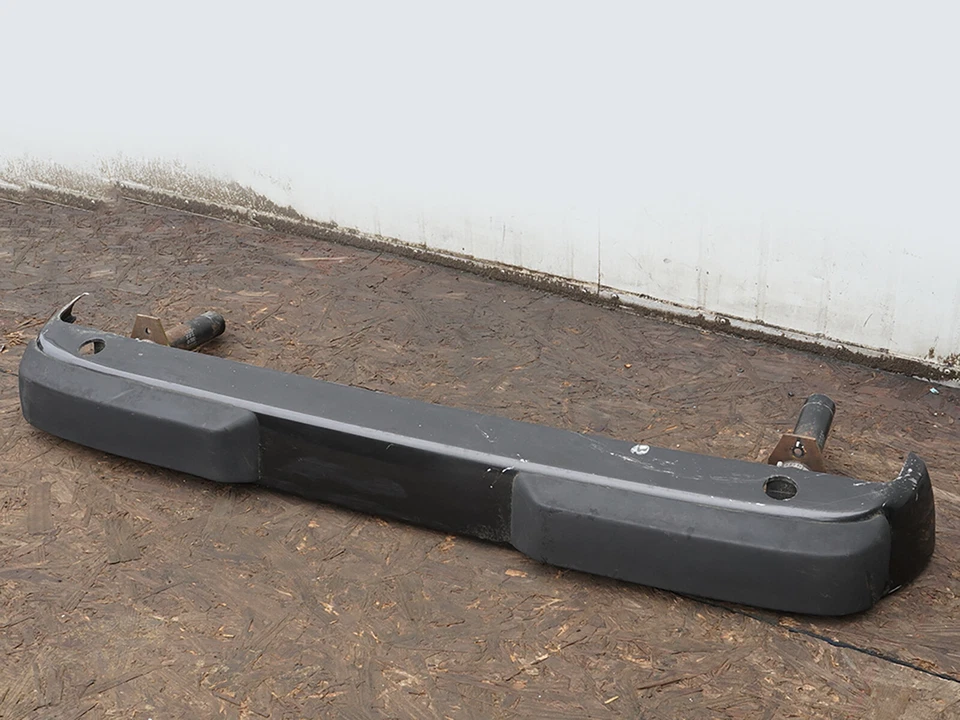 1977 - 1988 Porsche 924 944 Bumper  Panel Cover W Shocks Mouting  Rear Oem Foto 3 de 4