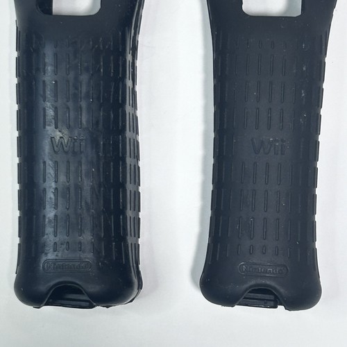 Lot of 2 OEM Black RVL-022 Nintendo Wii Remote Silicone Gel Cover Sleeves Pair - Picture 3 of 3