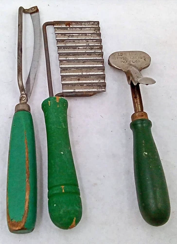 Vintage Kitchen Utensils Wood Handles Green Metal Surehold Retro Decor Set of 5 image 6