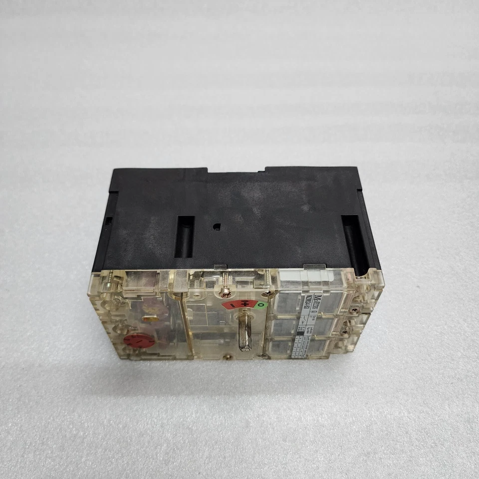MOELLER NZMS4-63 3-POLE CIRCUIT BREAKER - Image 4 of 4