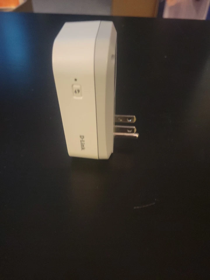 Enchufe Inteligente D-Link Wi-Fi DESCONTINUADO Encendido/Apagado Funciona con Alexa y Google (DSP-W110) Foto 3 de 4