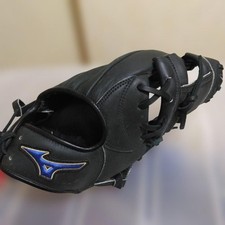 Mizuno Black Leather Baseball Glove with Blue Logo, Used