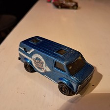 Matchbox 1:74 2006 Custom Paint Works blau Chevy Van