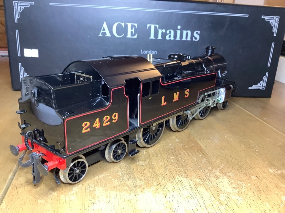 Ace Trains O Gauge E8 2 or 3 Rail LMS Black 2-6-4 Stanier 4P Tank Loco 2429 - Image 3 of 4