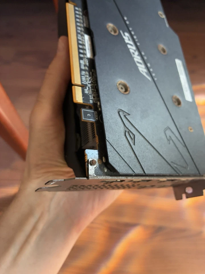 Gigabyte AORUS Radeon RX 5700XT 8GB Graphics Card (GV-R57XTAORUS-8GD) NOTWORKING - Image 4 of 4