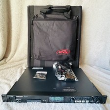 TASCAM SS-R1 Registratore audio stereo a stato solido TEAC CF AC100-240V...