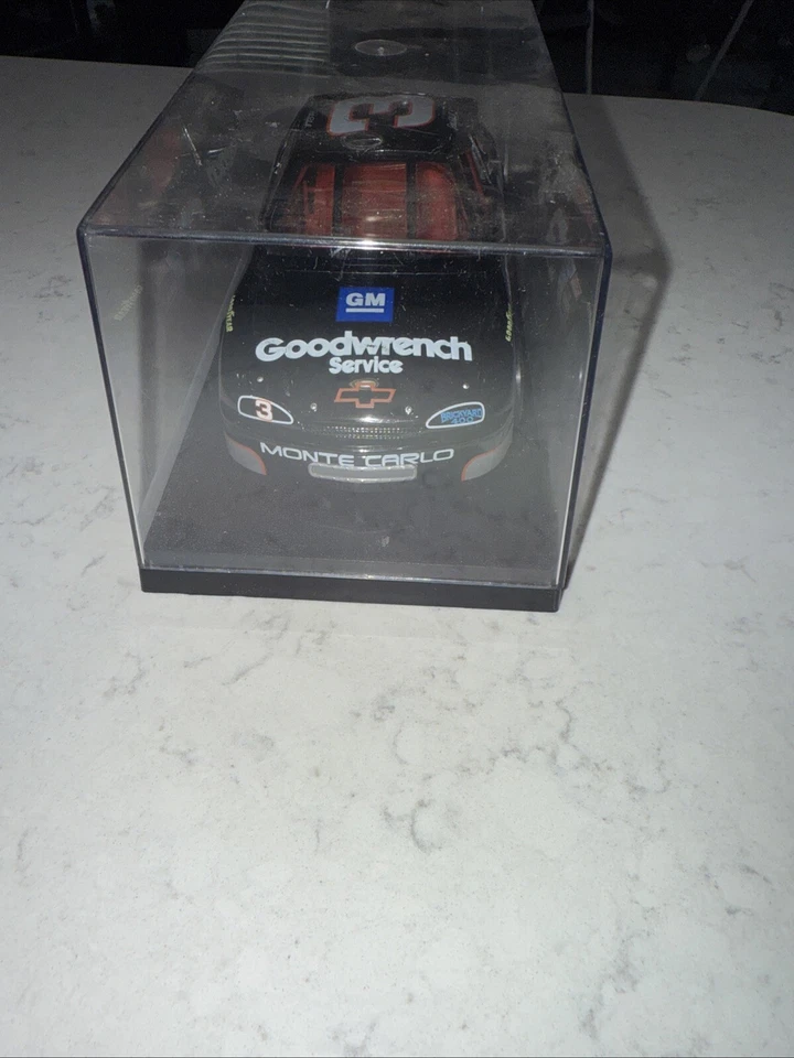 1:24 Dale Earnhardt #3 Goodwrench 1995 Monte Carlo Brickyard Winner Foto 3 de 4