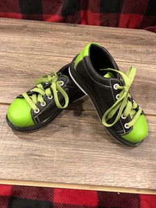 skull bowling shoes