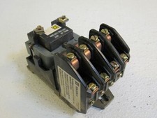 Square D Company Lighting Contactor Class 8903 6in x 4in x 4in L0 40 Metal