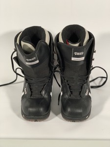 mens vans snowboard boots