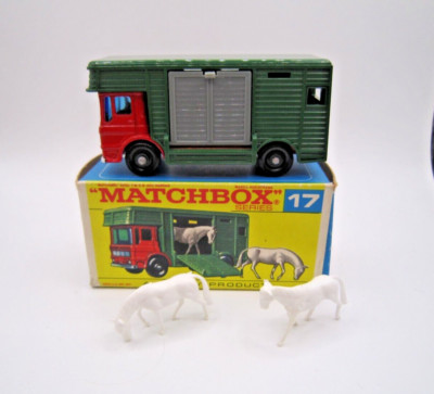 Vintage Matchbox #17E Horse Box  Mint in F-box