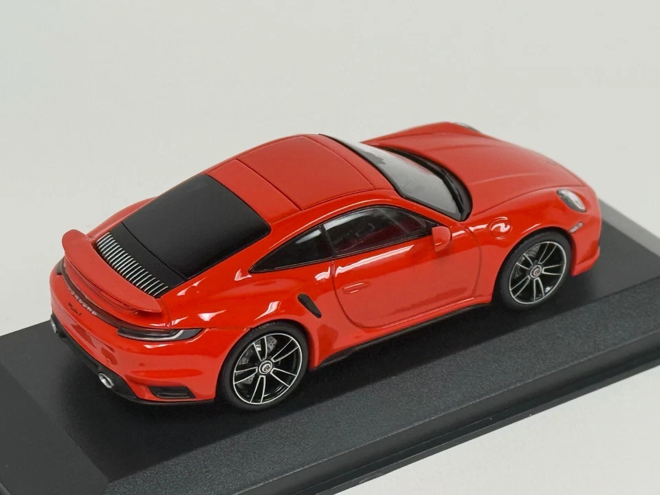 1/43 Minichamps Porsche 911 Turbo S de 2020 en naranja lava 410 069476 BK135 Foto 3 de 4