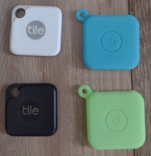 Tile Pro Item Locator - Black And White with cases Set Of 2 T1101 L 