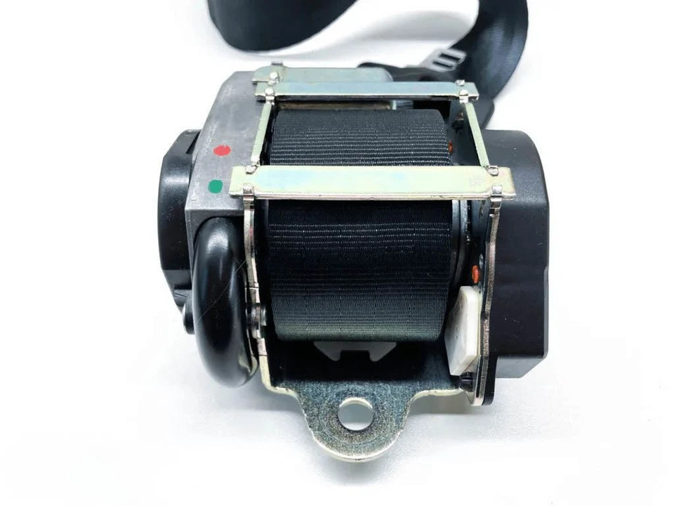 Volvo V40 2016 Rear Seat Belt 31292072 - Image 2 of 4