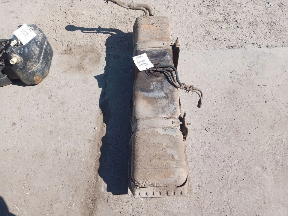 20 Gallon Gas Fuel Tank Passenger Right RH from 1976 Chevy K10 Pickup 12137228 - Изображение 3 из 4