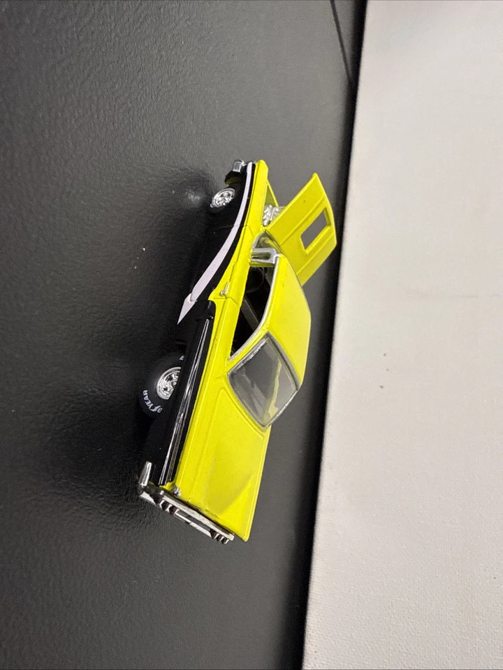 1997 Racing Champions '60 CHEVY IMPALA Yellow & Black Hot Rod Magazine Issue #89 - Image 3 of 4