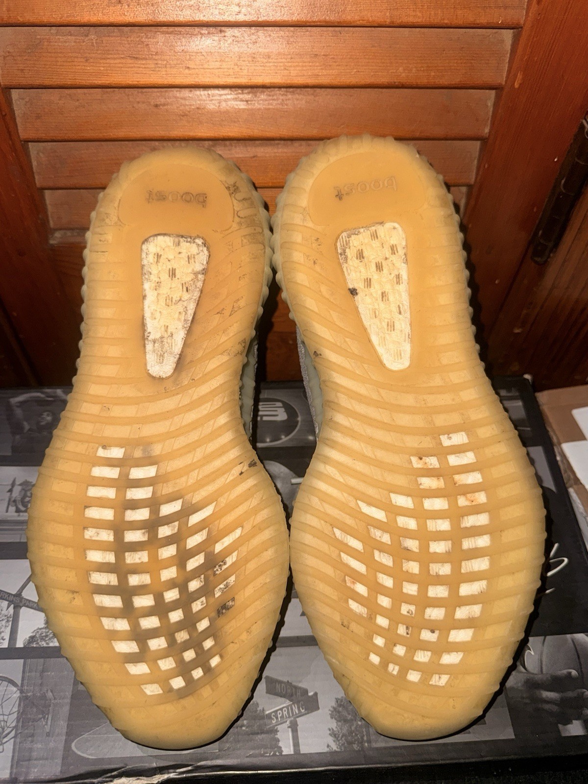 Size 10.5 - adidas Yeezy Boost 350 V2 Low Blue Tint thumbnail 5