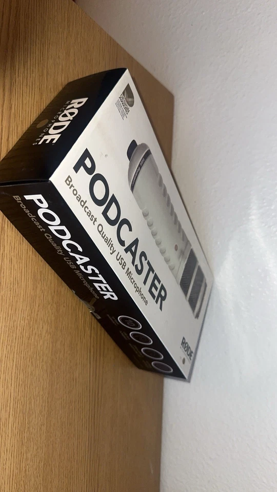 Rode Podcaster Broadcast Vocal Dynamic Microphone - Image 3 of 4