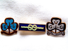 GIRL GUIDES - GIRL GUIDES VARIOUS OLD BADGES (3)