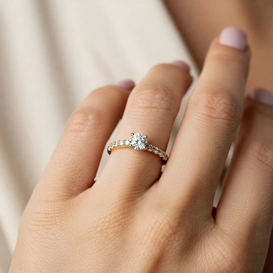 Anillo de boda de compromiso brillante redondo solitario de 1 quilate real de oro amarillo macizo de 14 quilates Foto 2 de 4