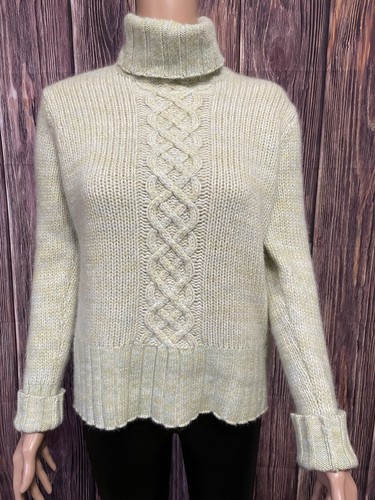 Knitted Spencer Cable