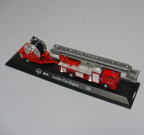 CAMION MAN F2000 VIGILI DEL FUOCO CON RIMORCHIO GETTO  - SCALA 1:72 MONDO MOTORS - Immagine 2 di 4
