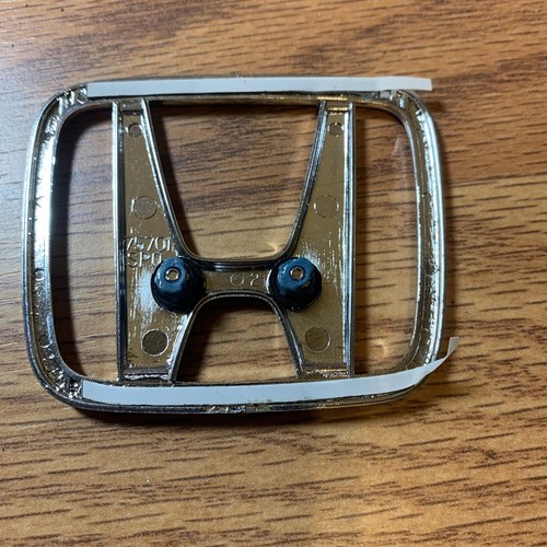 HONDA Emblem Chrome OEM Genuine Part Car Nameplat - Picture 2 of 3